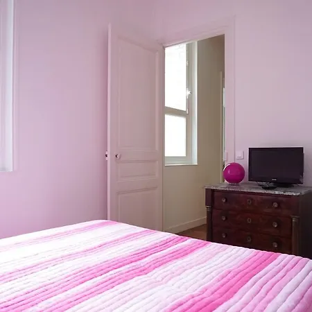 Appartement Rue De Washington - 8 Paris